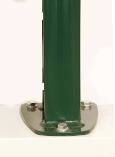 Poteau grillage rigide 1567mm  Vert - DeltaMax platine soudée - Produits de clôture Verpillat